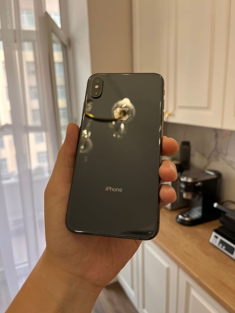 Продам iPhone XS Max - 512Gb