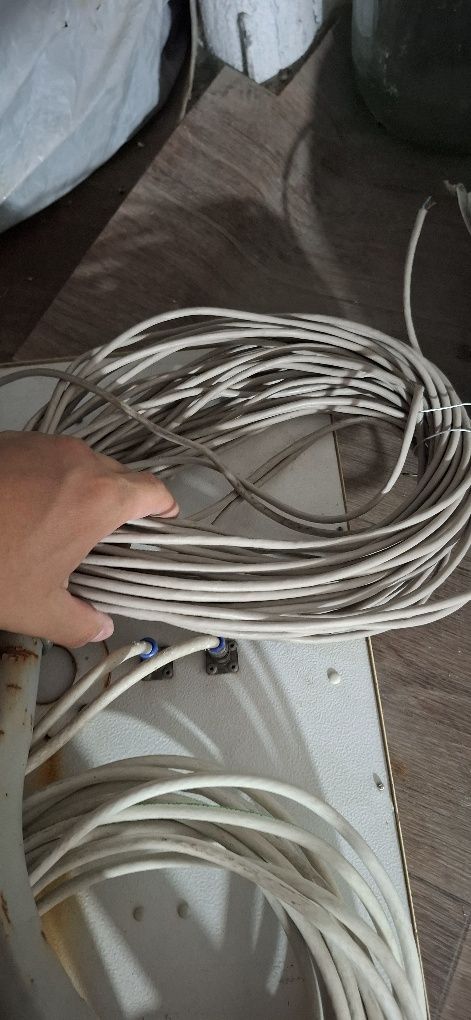 Продаю наружную Wi-Fi антенну/усилитель сигнала