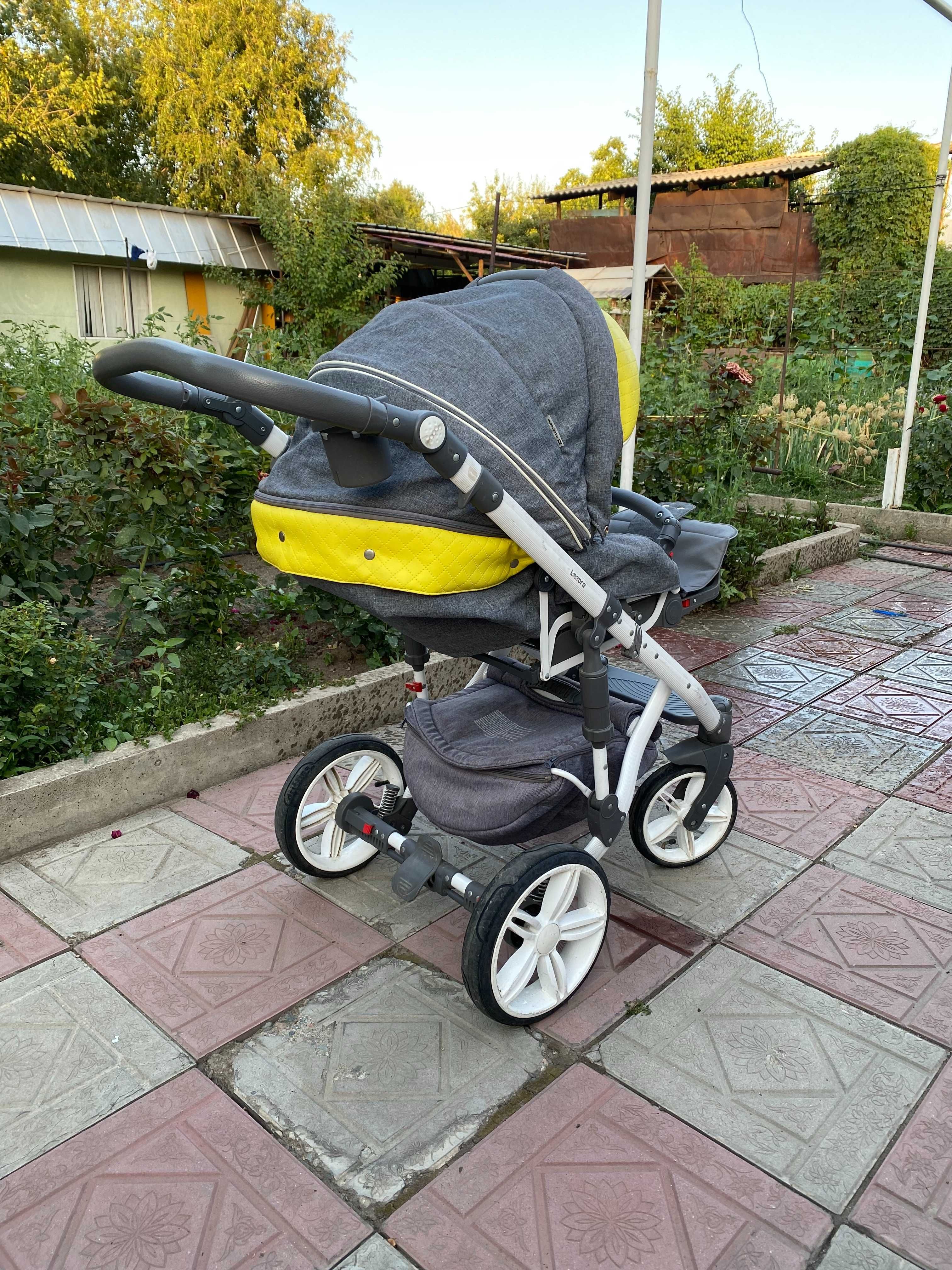 Коляска в очень хорошем состоянии