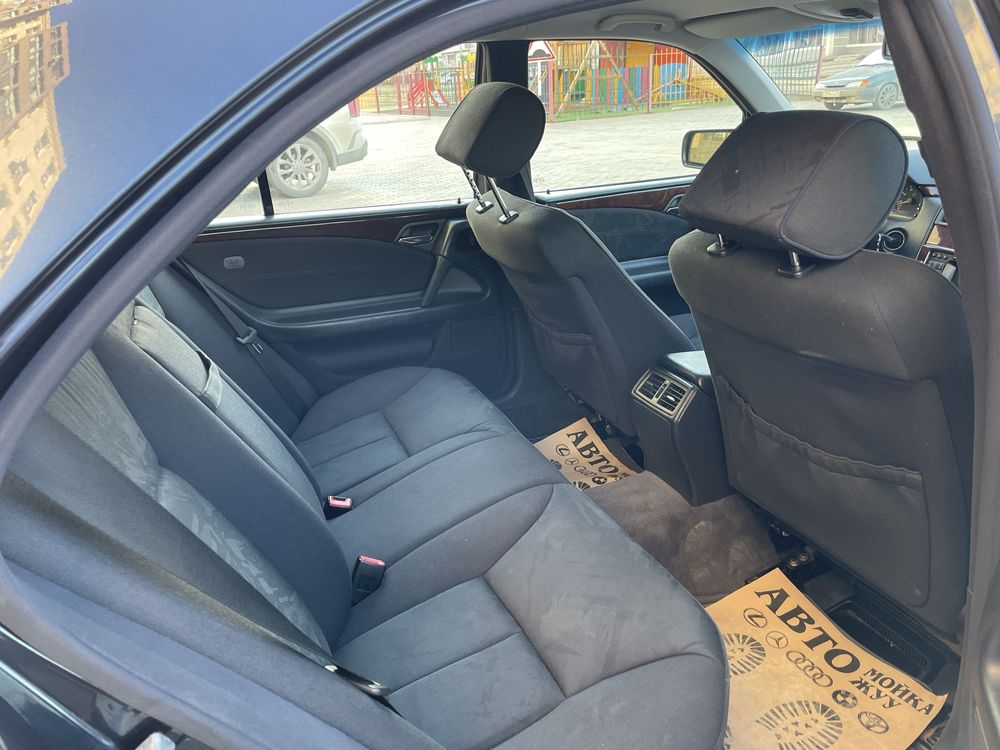 Продам Mercedes E320