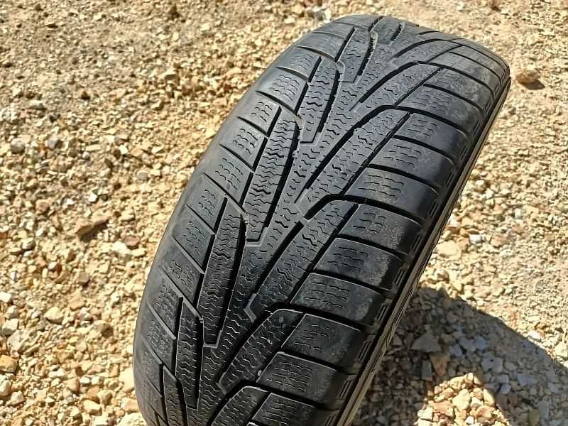 ОДНА шина 205/55 R16 - "Kumho I*Zen KW31" (Китай), зимняя.