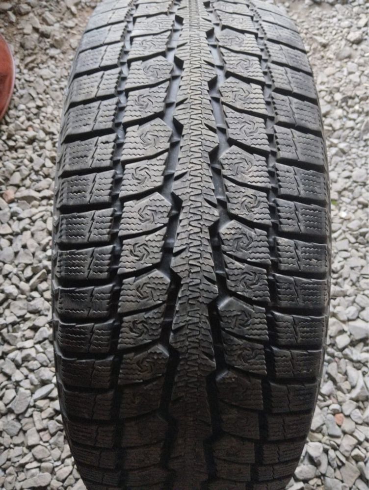 Продам комплект шин TOYO 265/60/R18 110H Observe GSi6 LS
