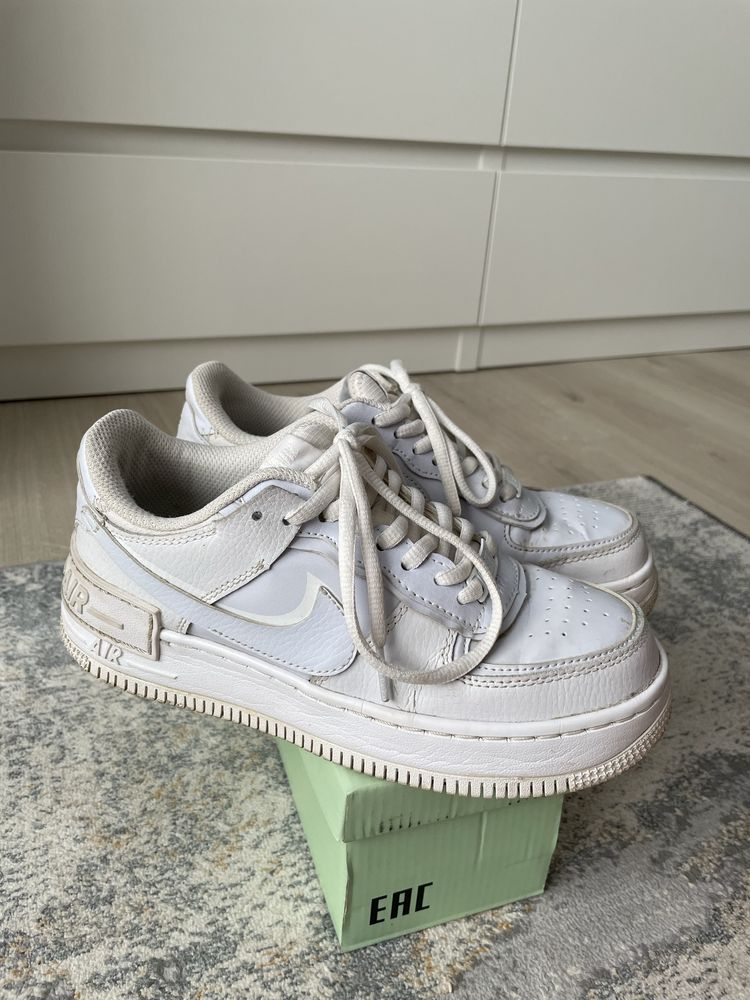 Кроссовки Nike. Размер 41 и 36