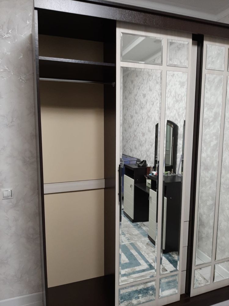 Продается шифонер купе