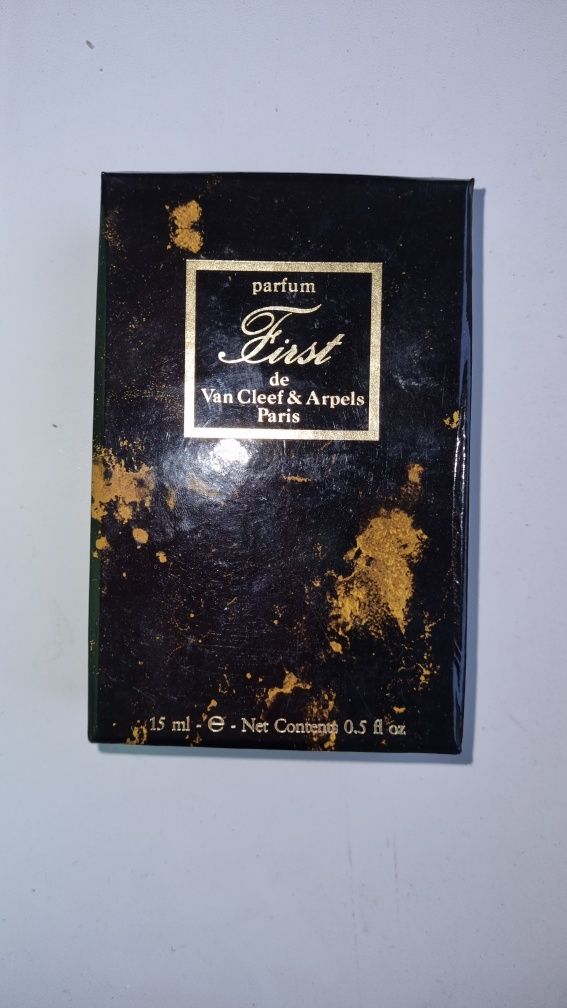 Parfum 'First' de Van Cleaf & Arpels Paris