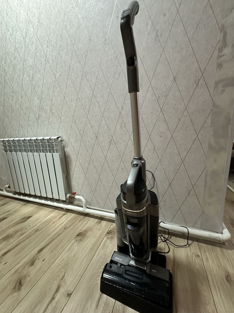 Пылесос Izzy pro