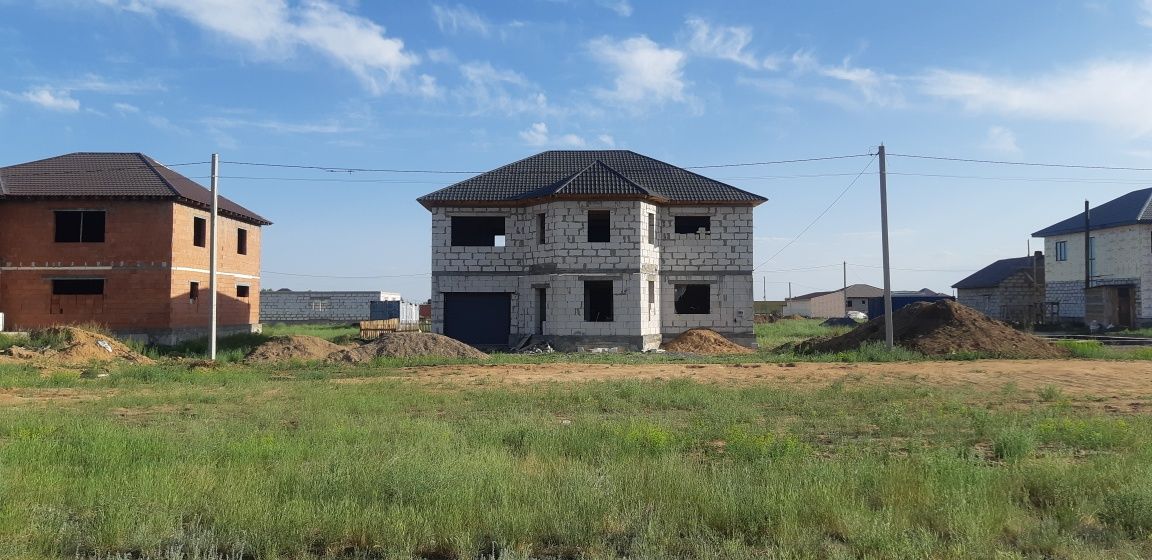 Монтаж  жёсткой кровли  металлочерепица, профлист большой  опыт. Крыша