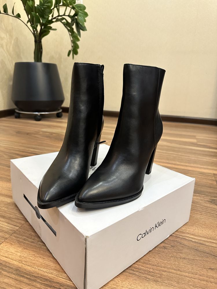Кожаные ботинки Calvin klein 38