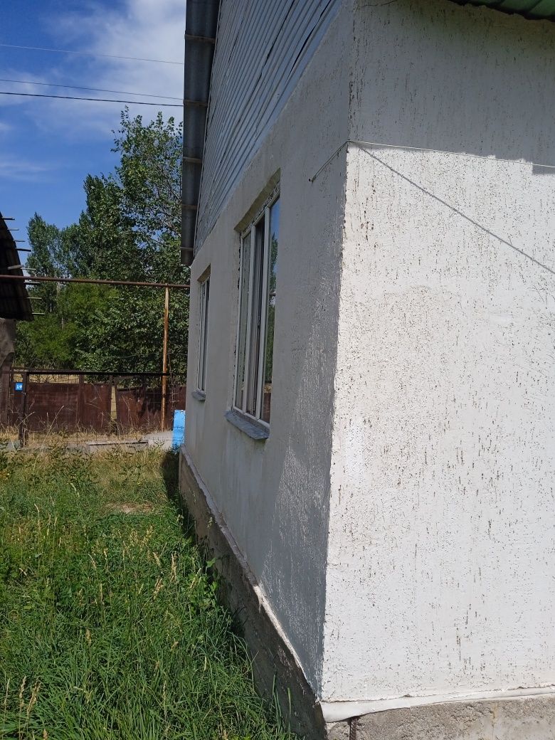 Меняю квартиру и дом на квартиру большеи площади на 2-3 комнатную квар