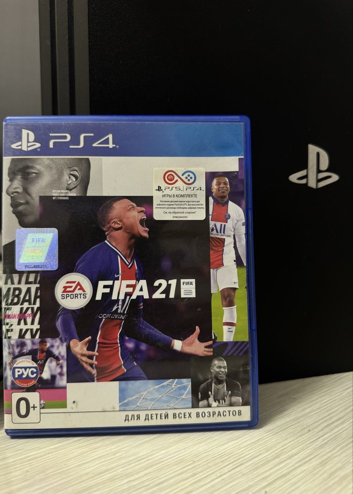 PlayStation 4 Pro + 4 джойстика и 7 игр