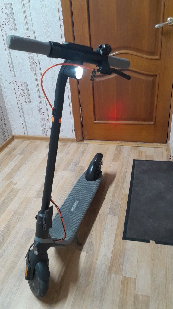 Сомакат Ninebot.