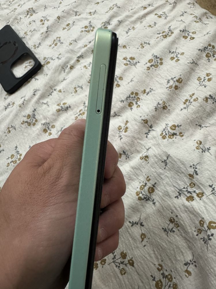 продается ITEL A70 256gb  в олтличном состояний
