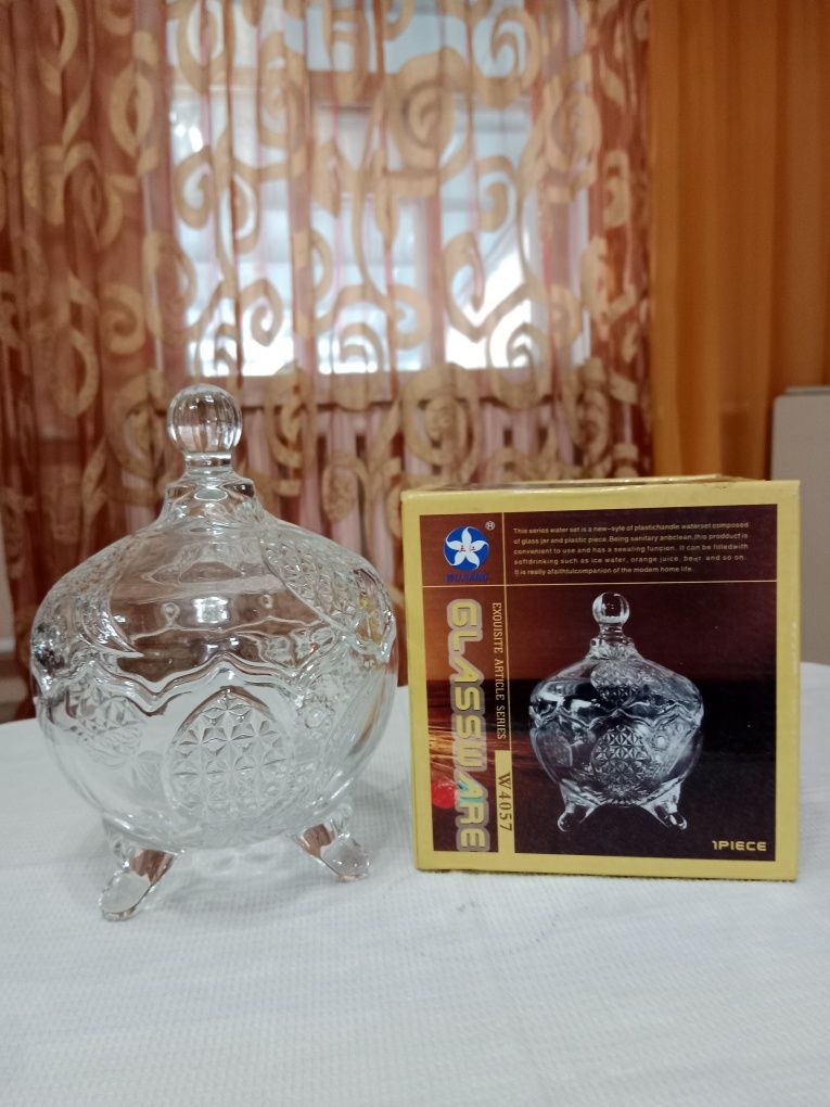 Продам конфетницы продам