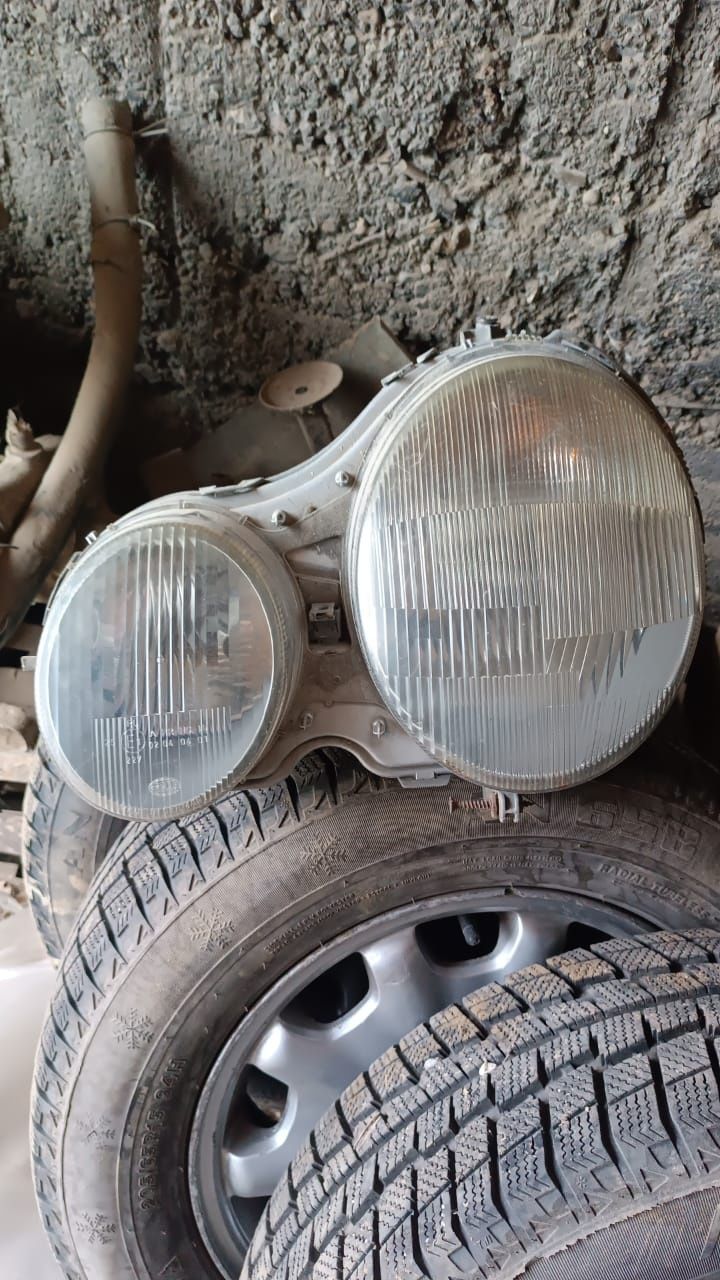Продается диски на Мерседес бенц ... Оригинальные  R - 15.. с Новой ре