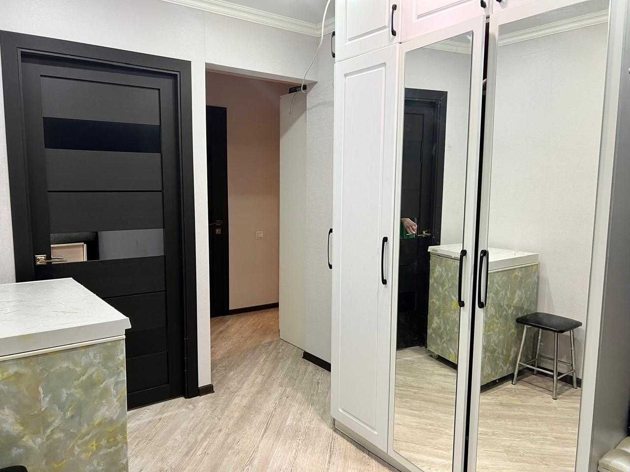 Продам 3-х комнатную квартиру в районе Каз театра