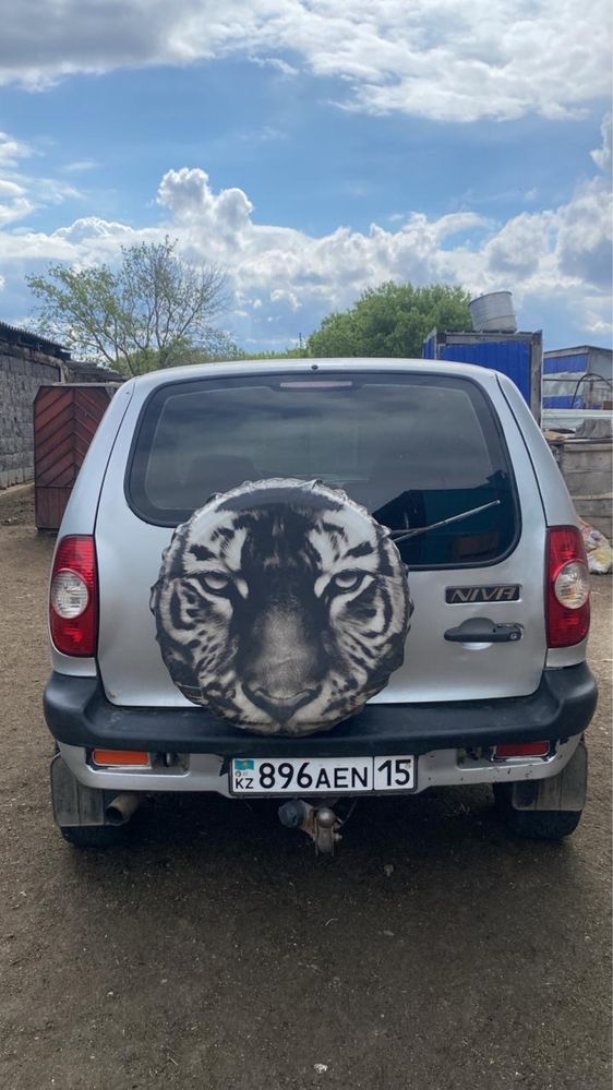 Niva Chevrolet 2003 год