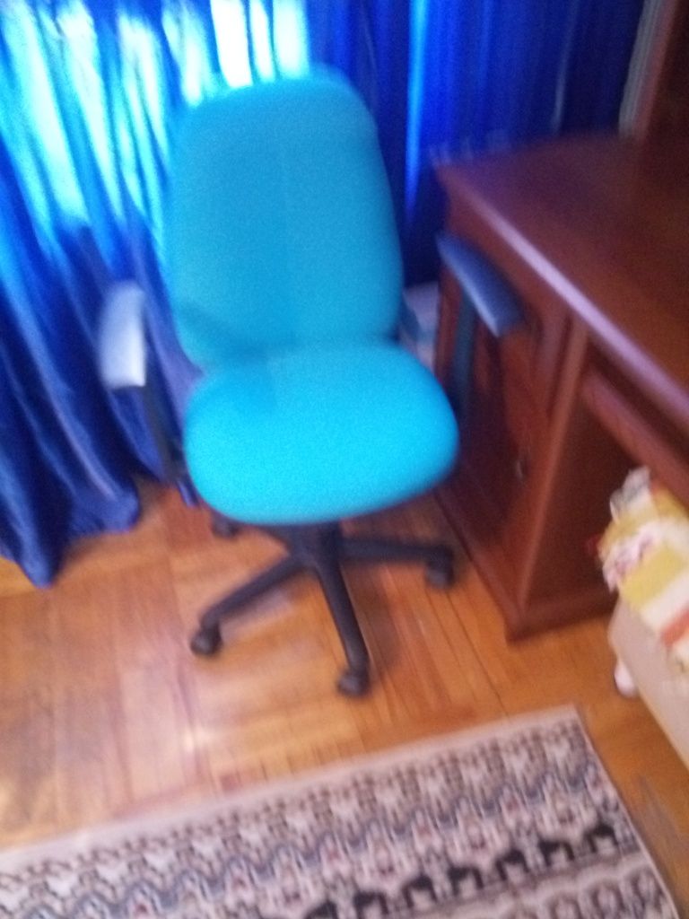 Продам офисное кресло