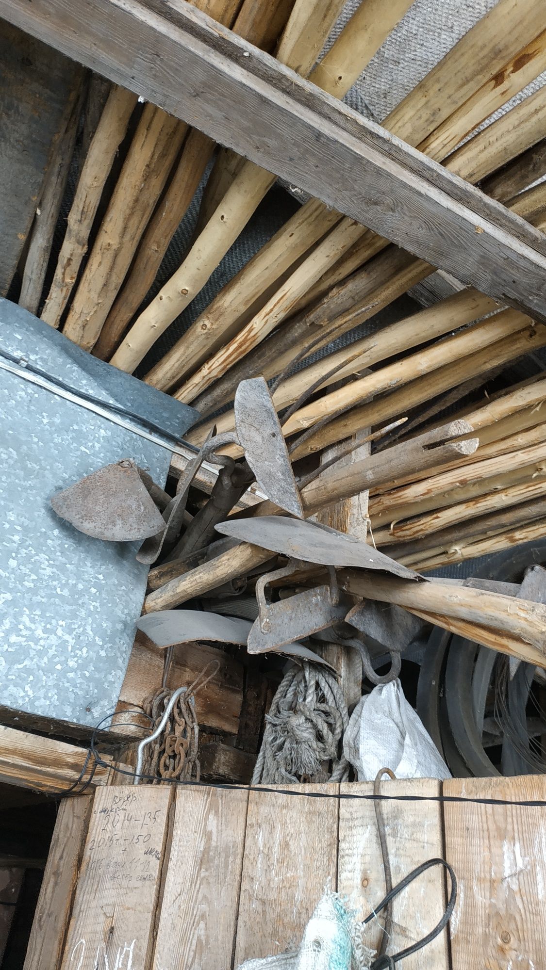 Продам  лопаты ,грабли ,тяпки СССР .