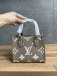 Сумка LV Louis Vuitton on the go bb