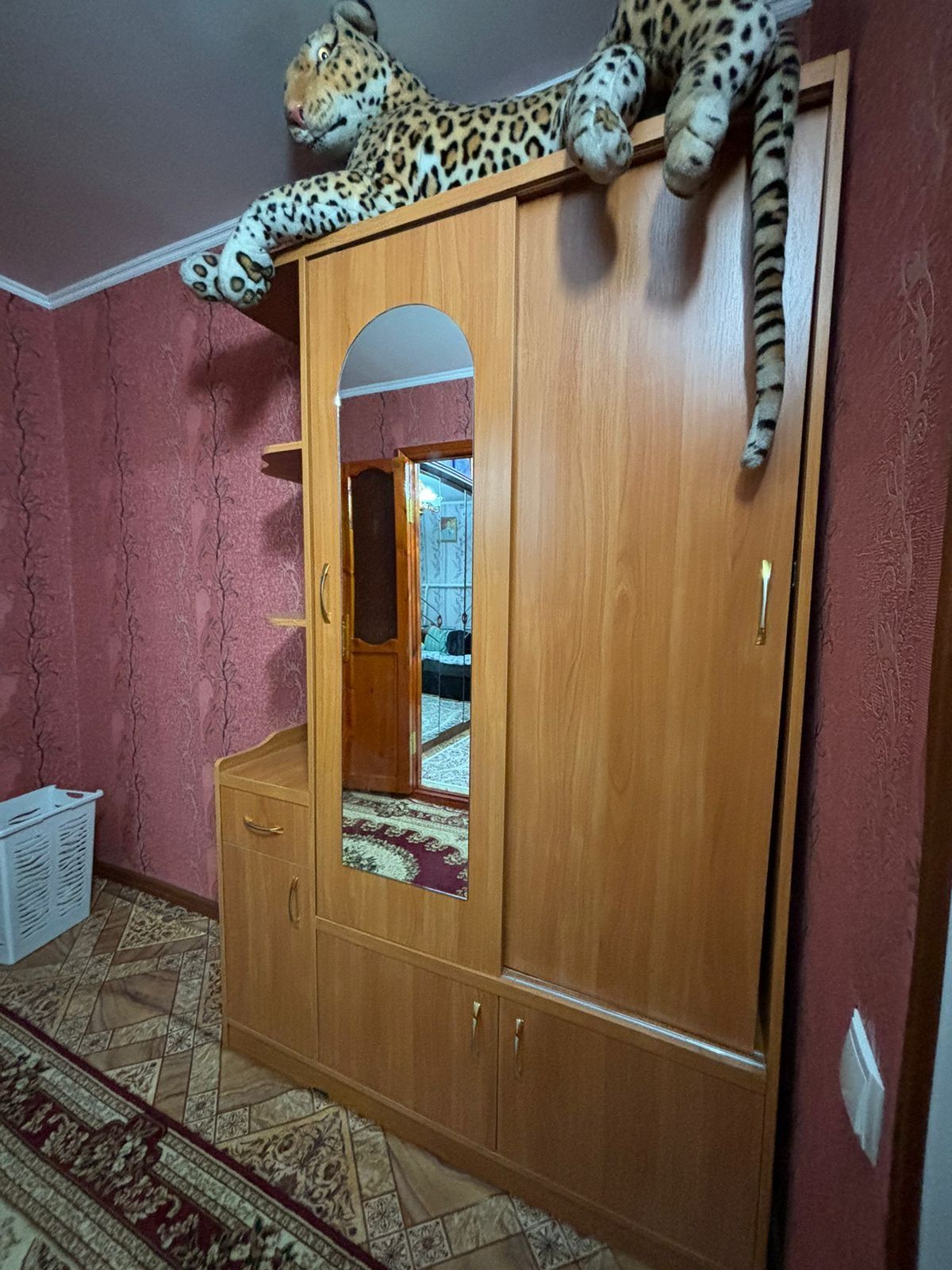 Прихожая в продаже