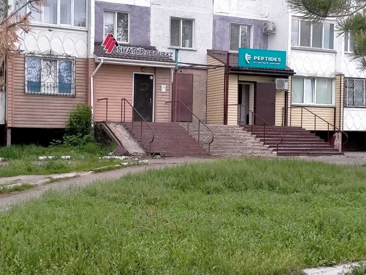 Торгово-офисное помещение, первая линия, в р-не с/м Сокол.