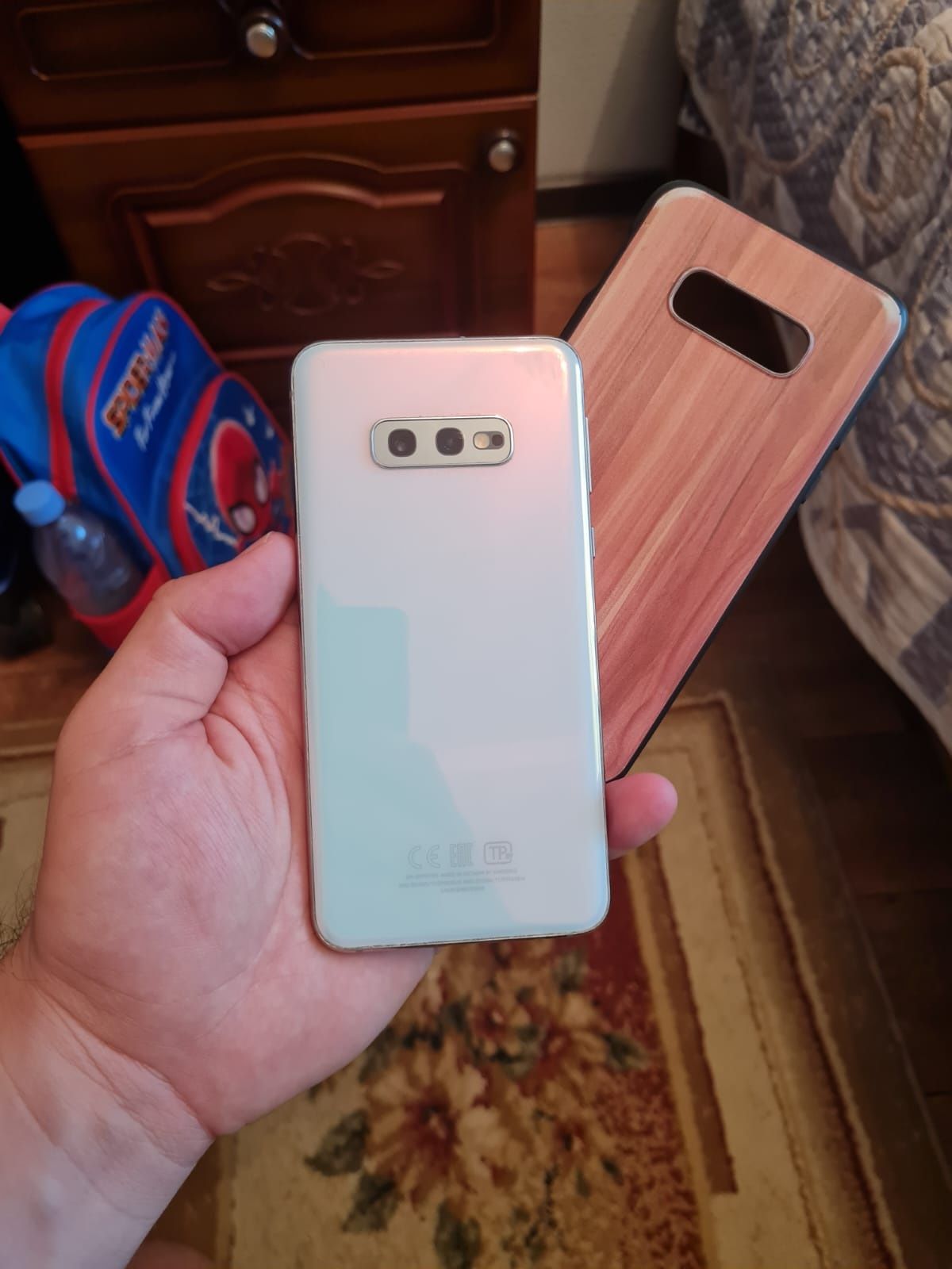 Samsung s10e 6/128gb