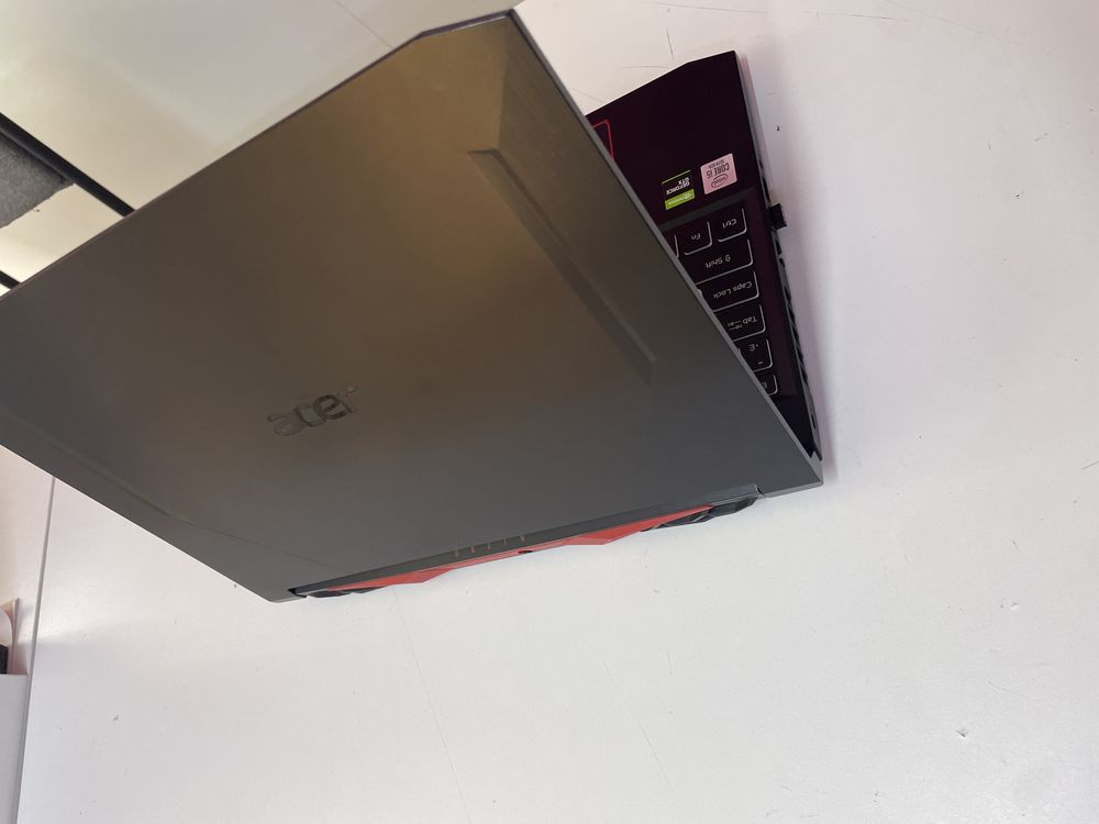 Продам ноутбук игровой ACER NITRO 5