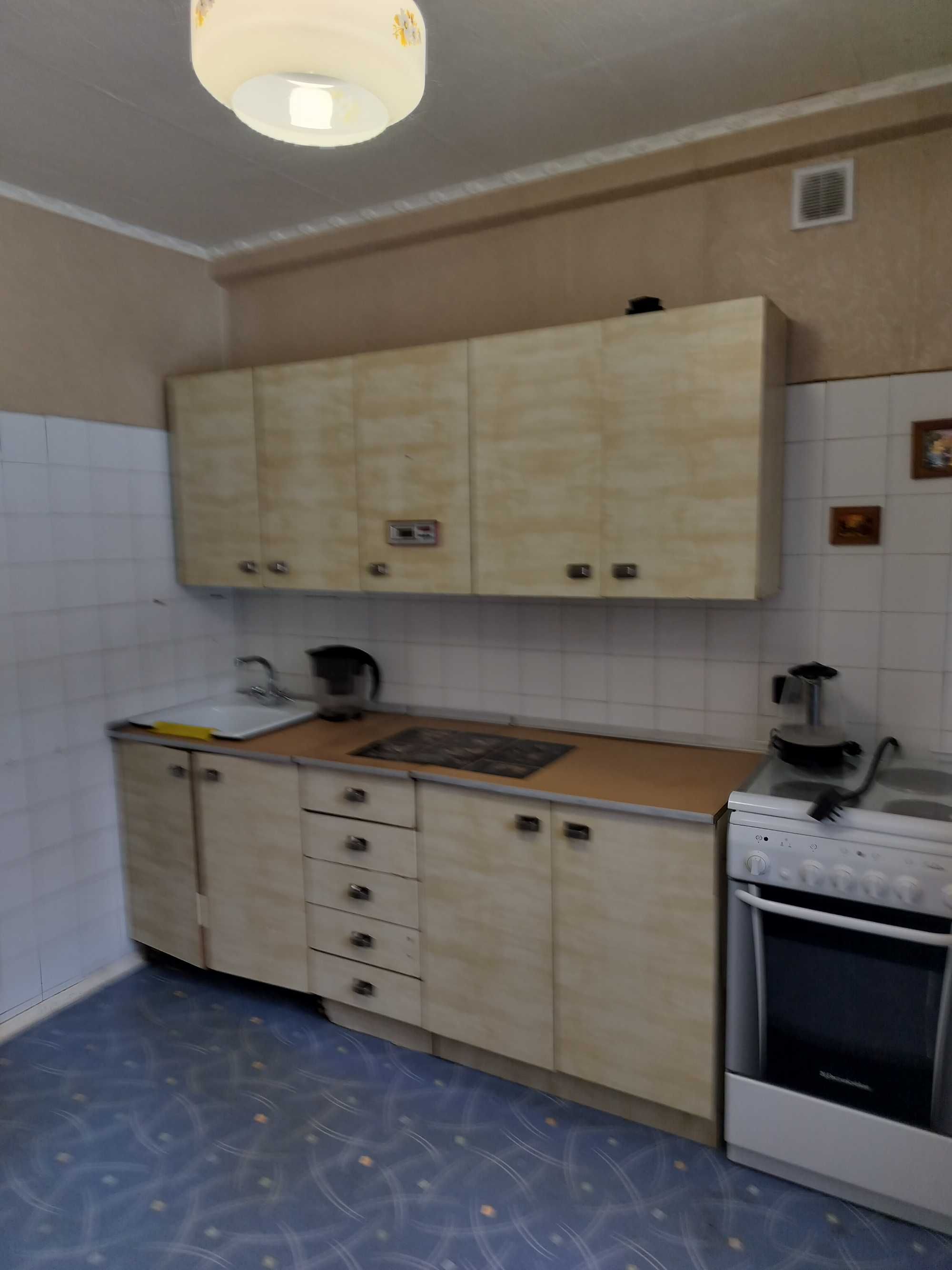 3х комнатная квартира район КШТ, Утепова,23