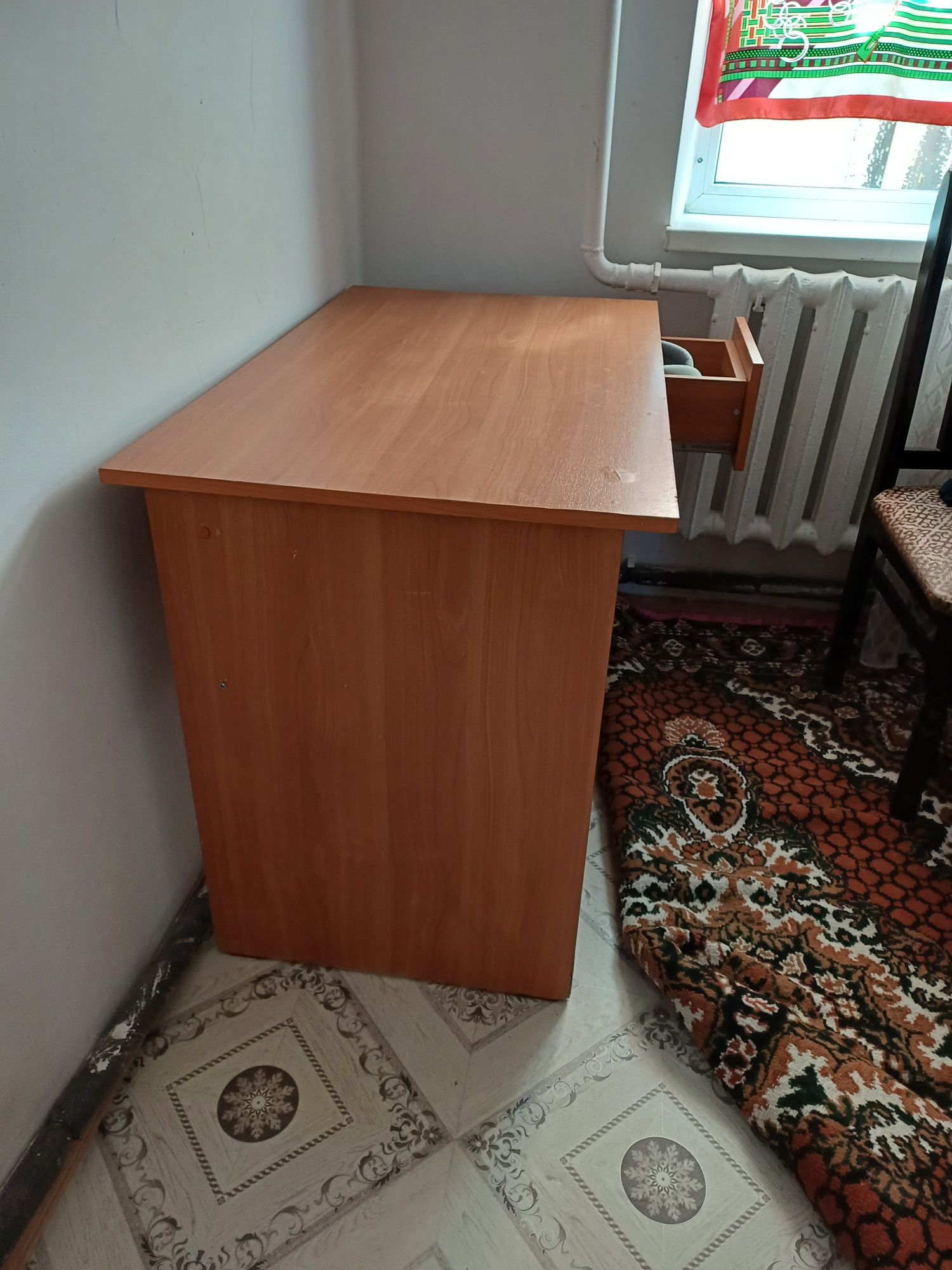 Компьютерный, письменный стол