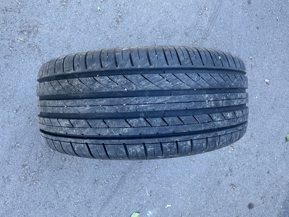 Шины R15 205/50 в отличном состоянии