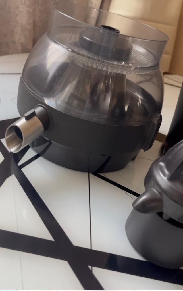 Продам соковыжималку фирмы Philips в идеальном состоянии 10из10.
