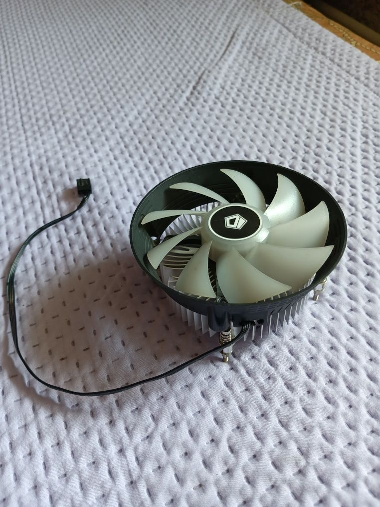 Продам Кулер ID-Cooling