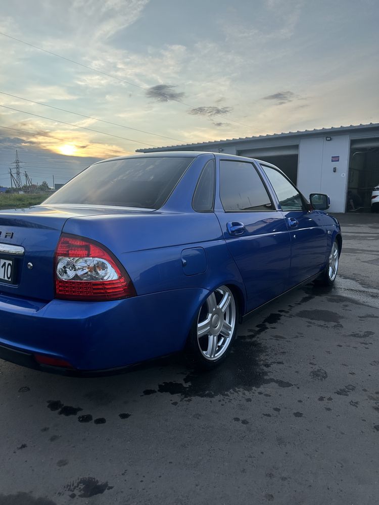Продаю LADA Priora 2