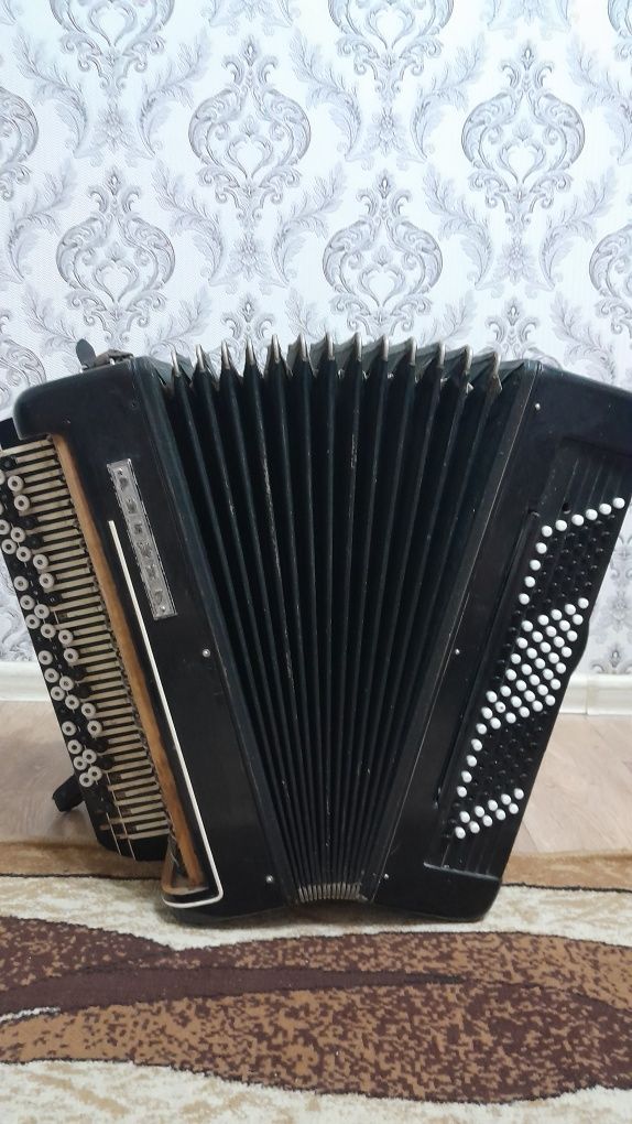 Баян сатылады 7 RUBIN