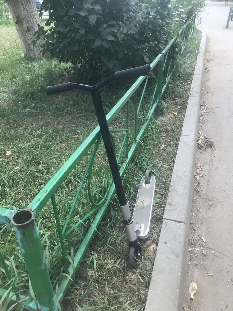 СРОЧНО продам самокат недорого