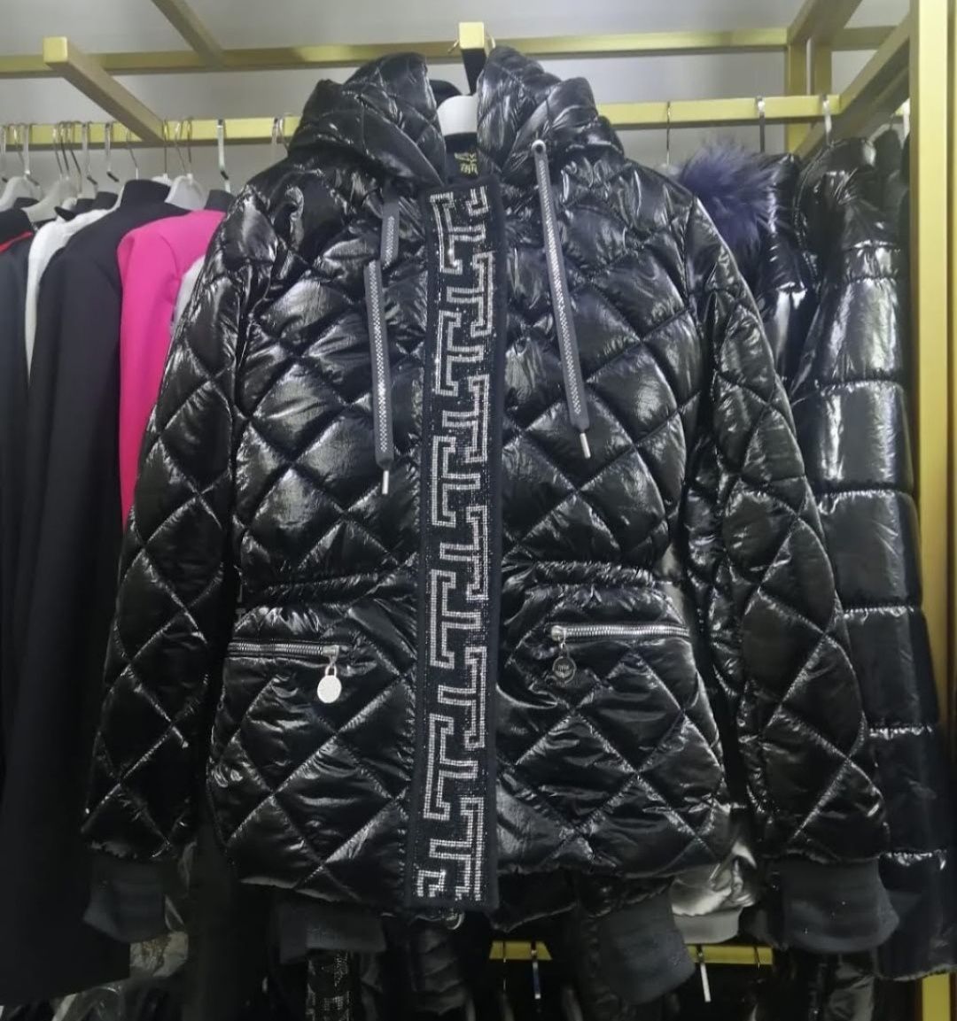Продам куртку 44-46