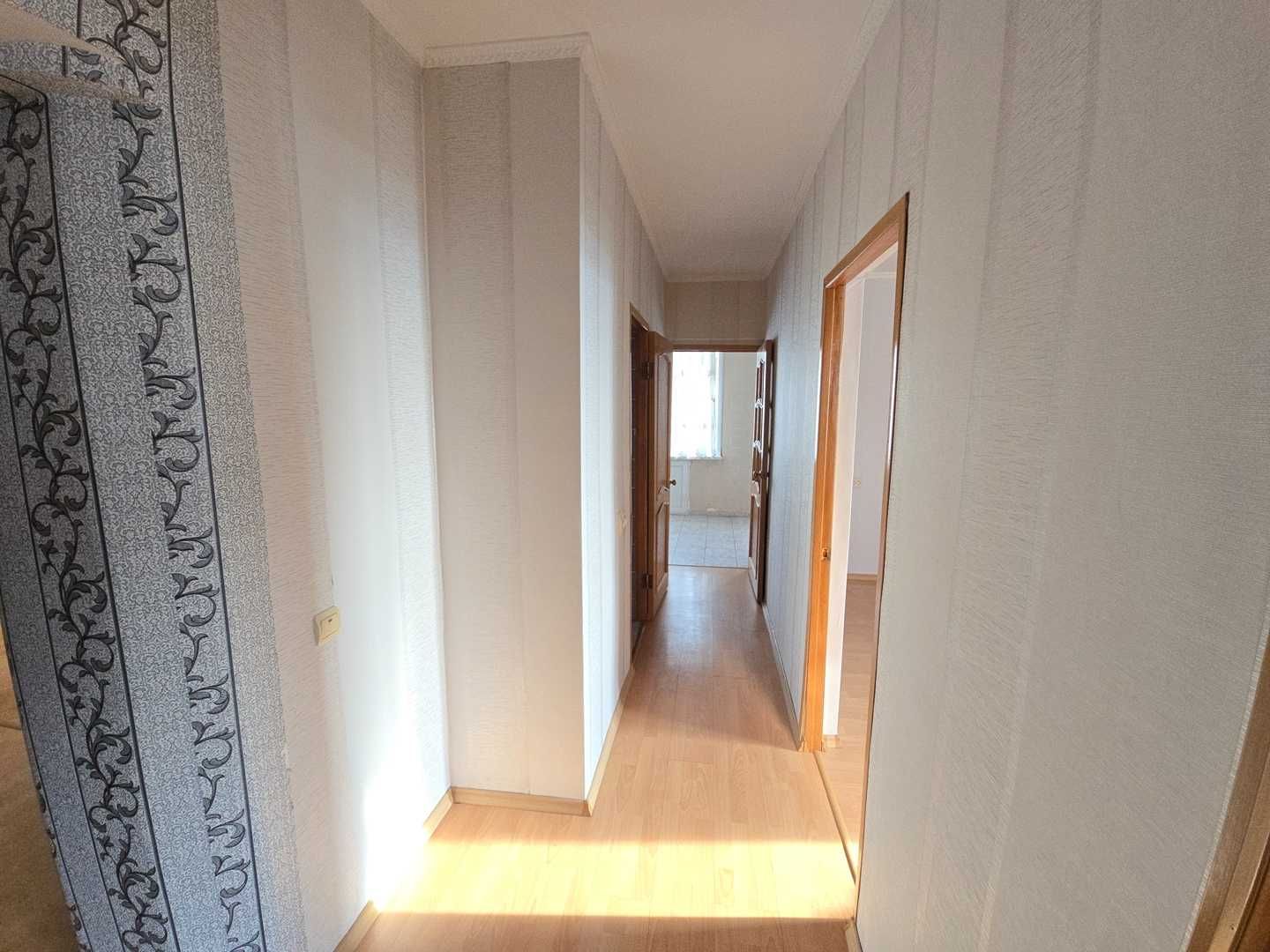 Продам трёхкомнатную квартиру в парковой зоне