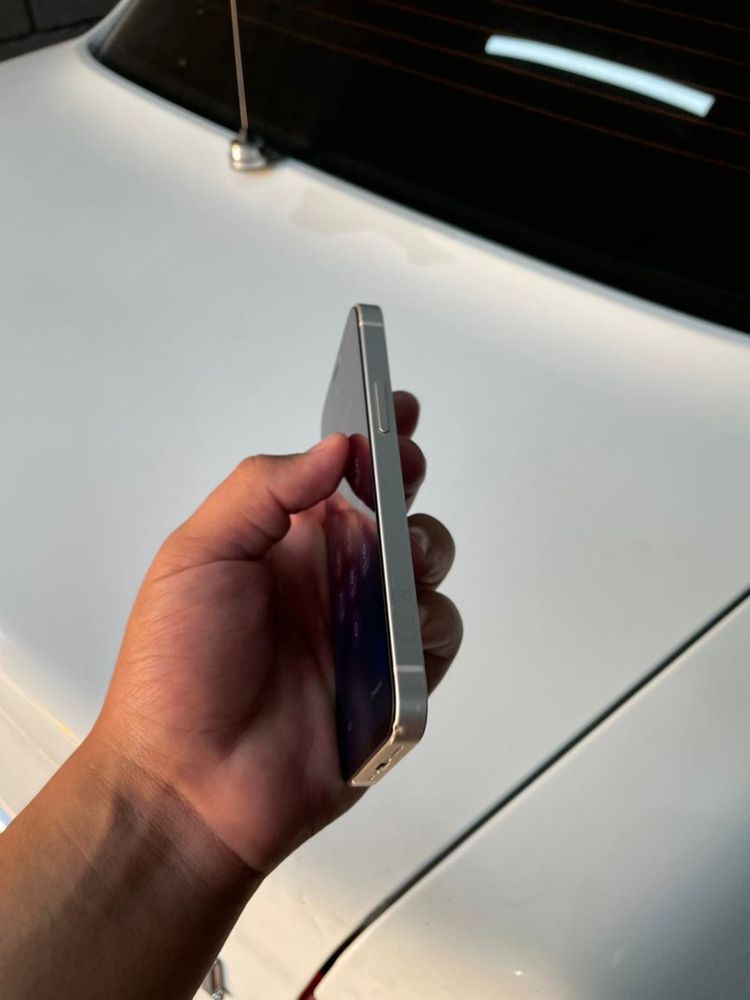 iphone 12 мини  64/76 белы