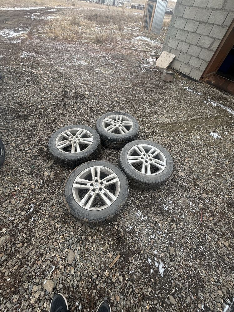 Продам летние диски с резинами на 16
