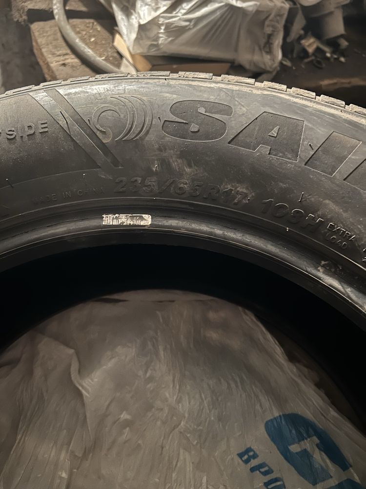 Балон сайлун 235,65,R17