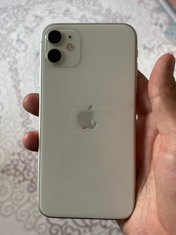 iPhone 11 с гарантией