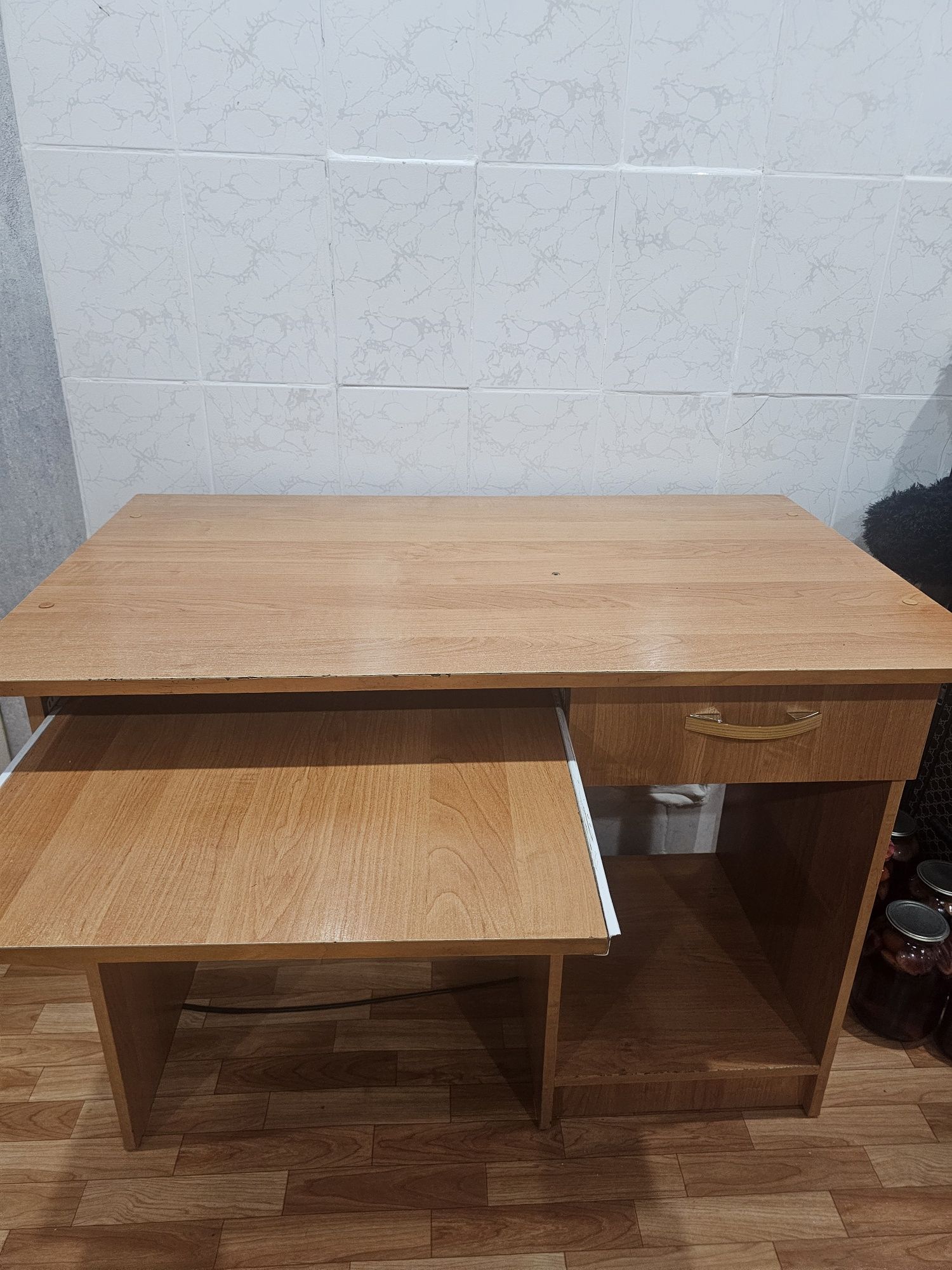 Продам Стол Компьютерный