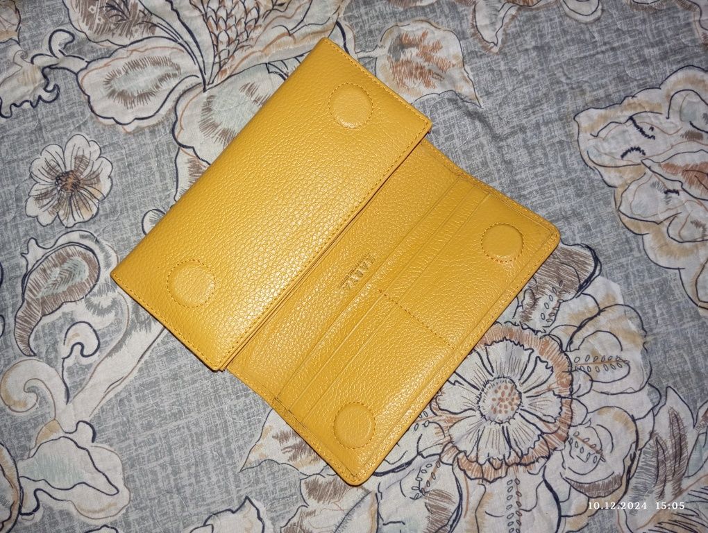 Продам кошелек кожа,с коробкой