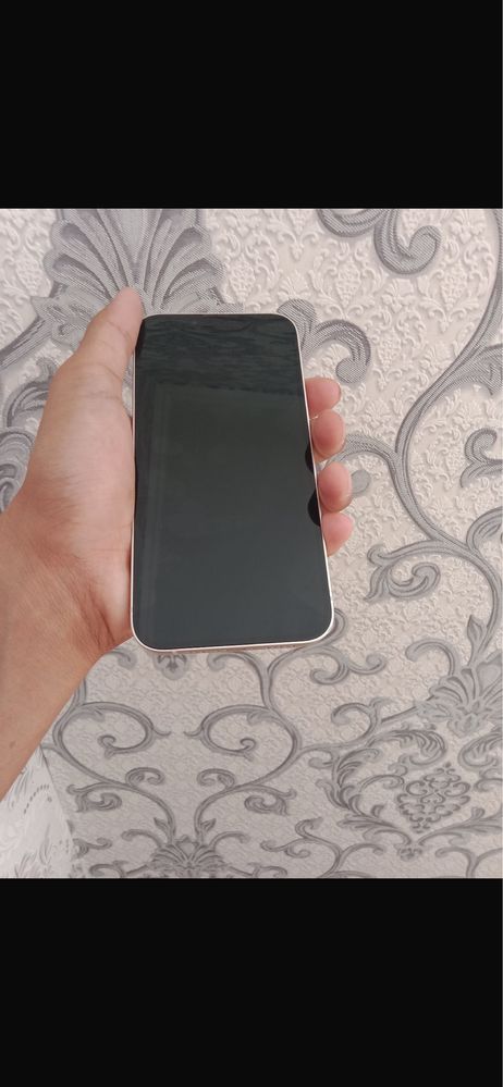 iPhone 13 белый