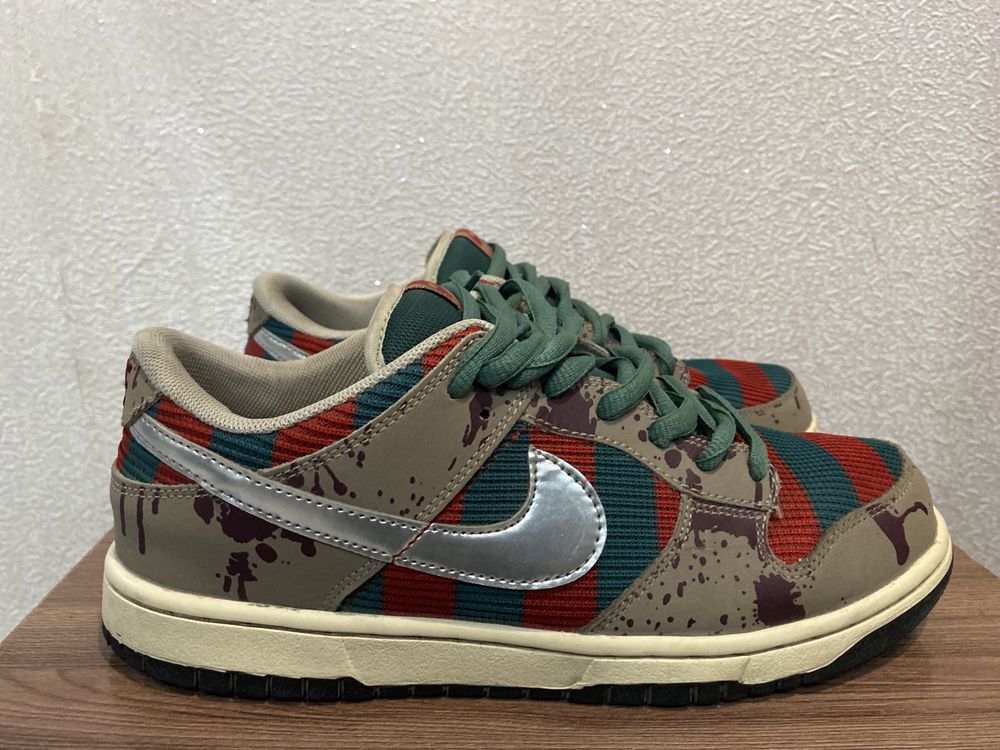 Кроссовки sb-dunk коллаборация с Фредди крюгером