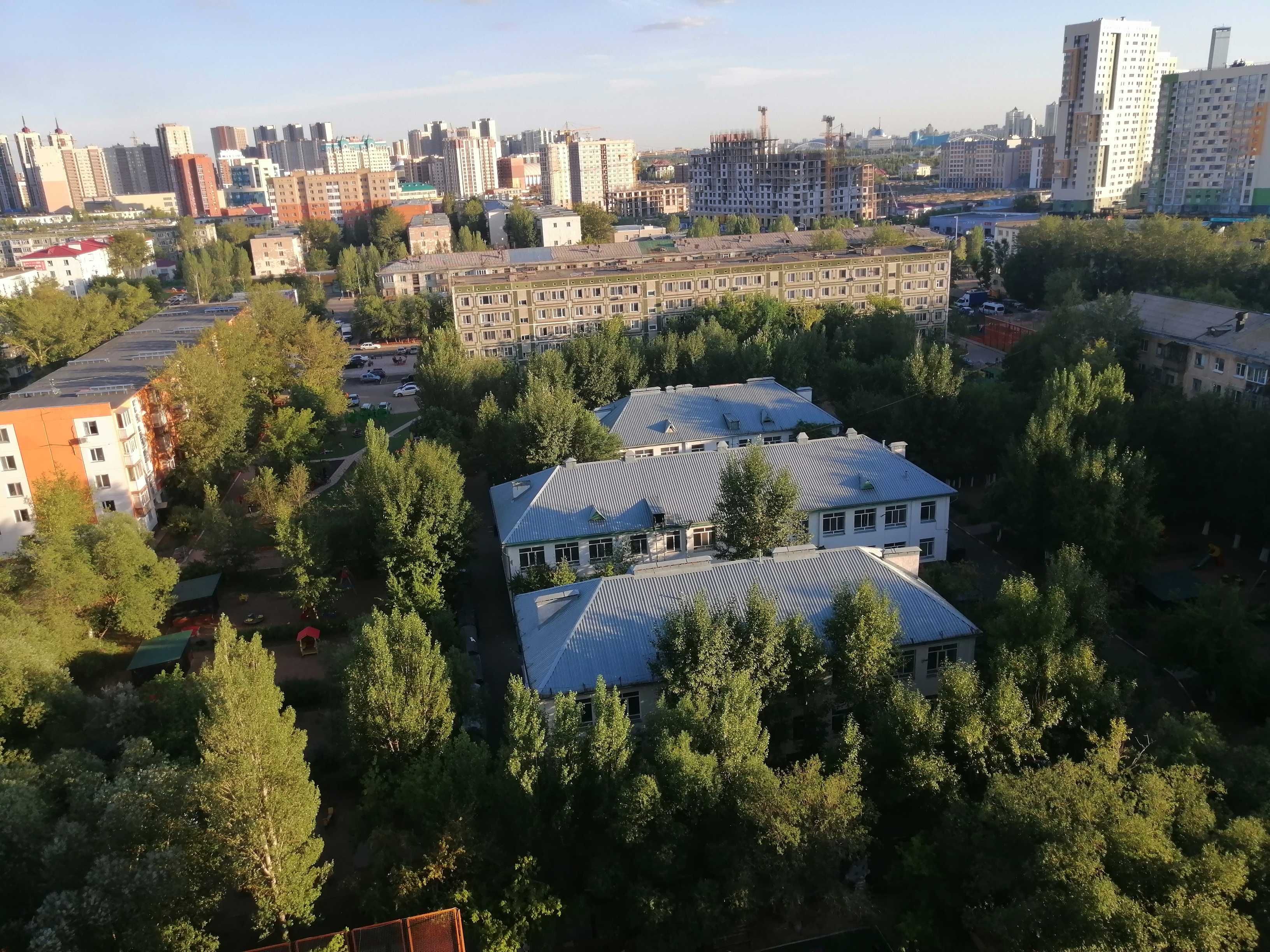 Продам 2-х комн. кварт. комфорт-класса, между маг.Орбита и ТД Евразия