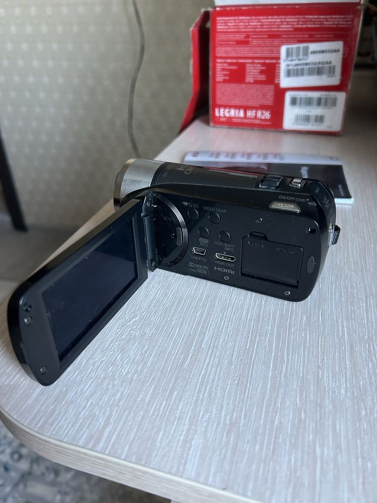 Цифровая видеокамера Canon legria HF R26