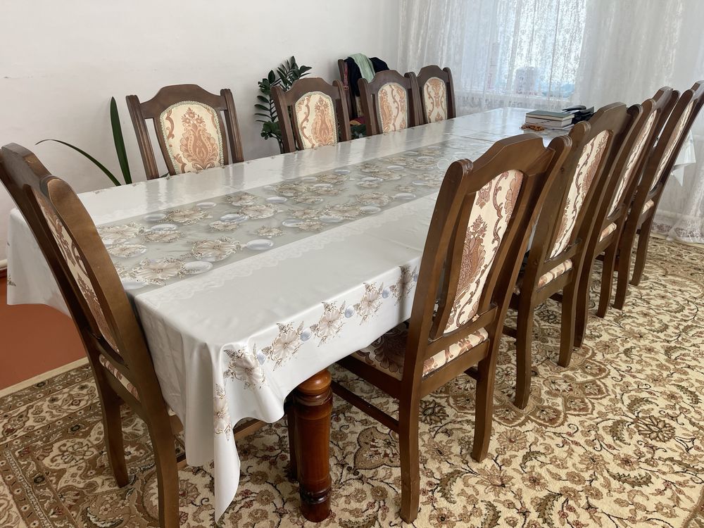 Продам Стол и стулья торг есть