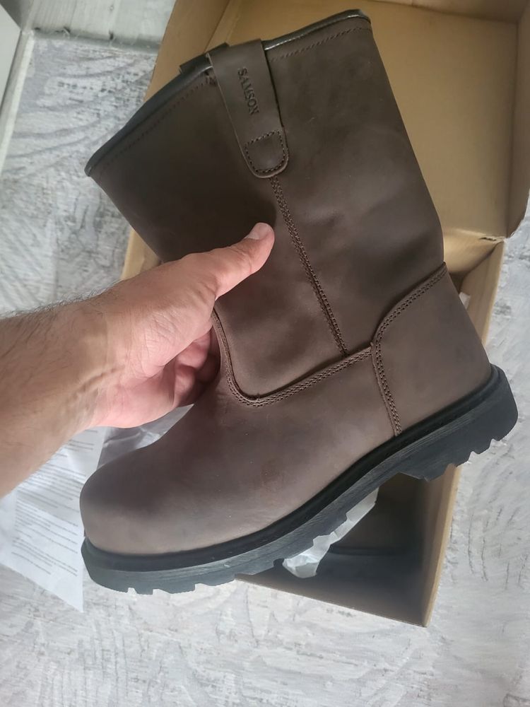 Продам спец обувь
