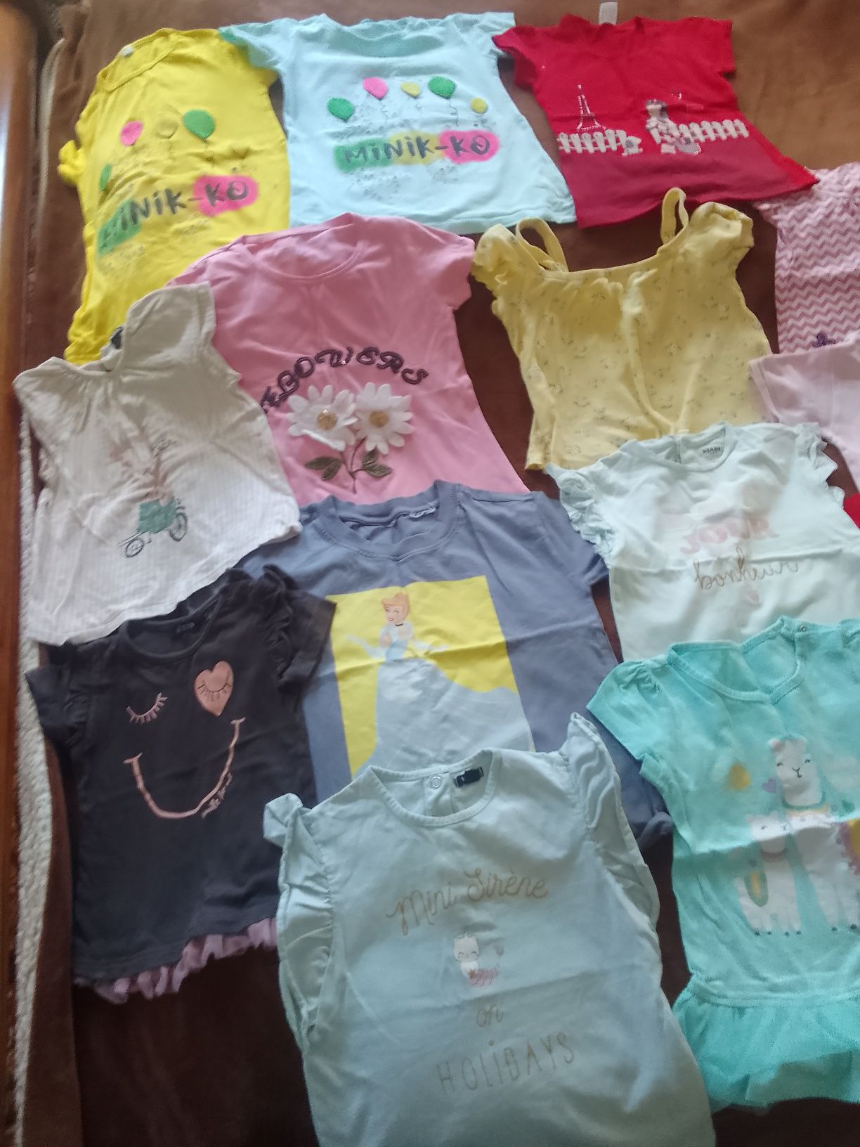Продам детские вещи